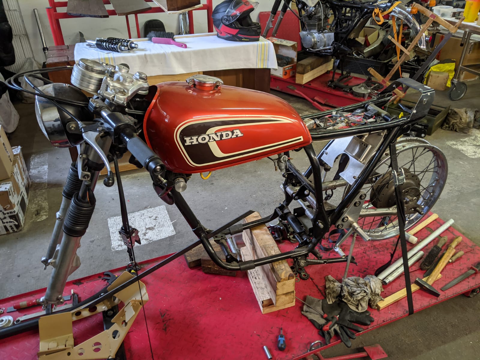 MT CB360 Fahrwerk